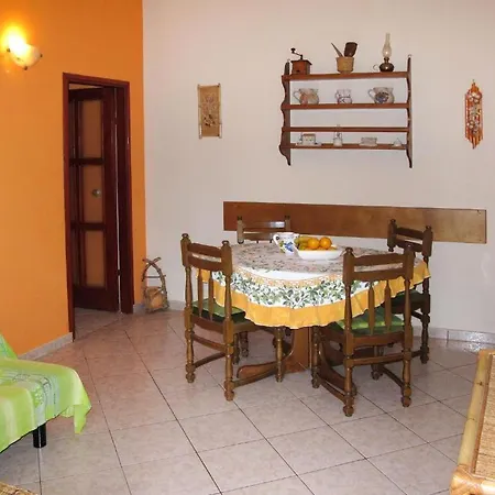 Holiday home Casetta Olivetta Sisan